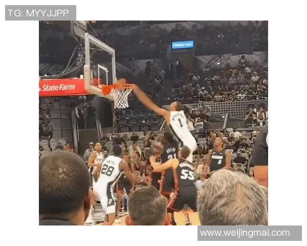 文班亚马新赛季表现抢眼场均20分10篮板3盖帽领跑新秀榜单